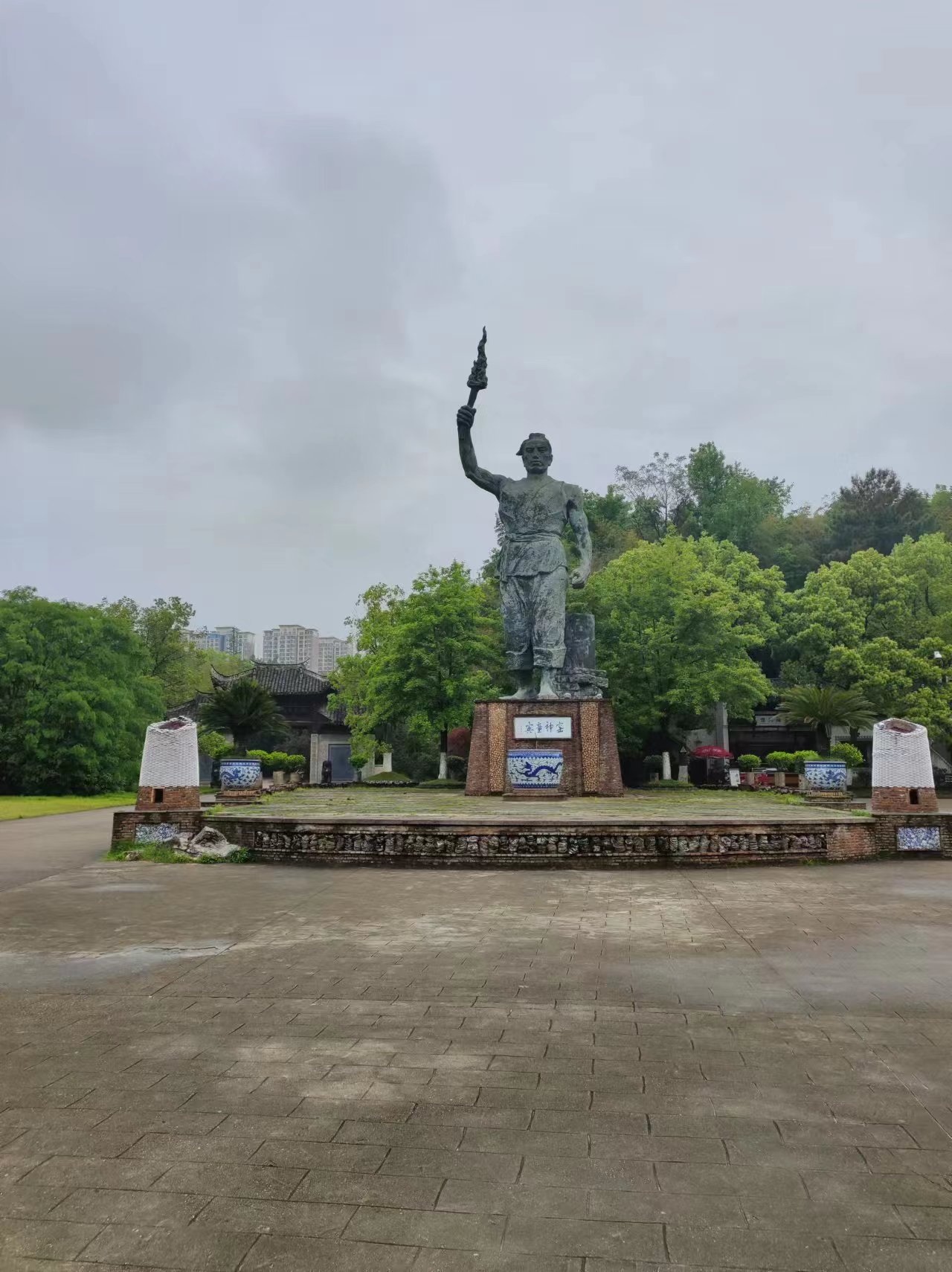 1682067573925733.jpg e9d3f515-6665-40a7-9cb9-4f743d326e05.jpg